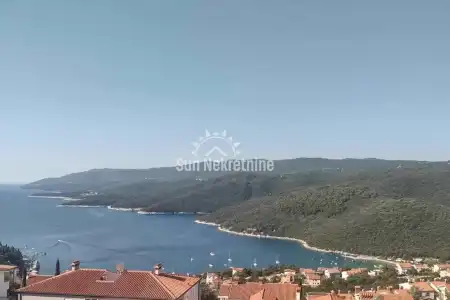 RABAC, ISTRA, JEDNOSOBAN STAN SA PANORAMSKIM POGLEDOM NA MORE