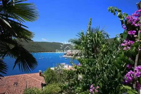 RABAC, ISTRIEN, SCHÖNE VILLA MIT SCHÖNEM MEERBLICK