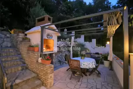 RABAC, ISTRIA, BELLISSIMA VILLA CON SPLENDIDA VISTA MARE