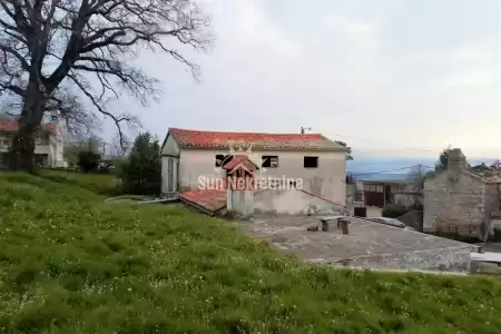 SVETA KATARINA, PIĆAN, ISTRIEN, HAUS MIT LÄNDLICHEM EIGENTUM UND PANORAMABLICK