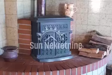 TINJAN, ISTRA, SAMOSTOJEĆA KUĆA SA PROSTRANOM OKUĆNICOM