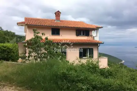 ZAGORJE, ISTRA, APARTMANSKA KUĆA SA PREKRASNIM PANORAMSKIM POGLEDOM NA MORE