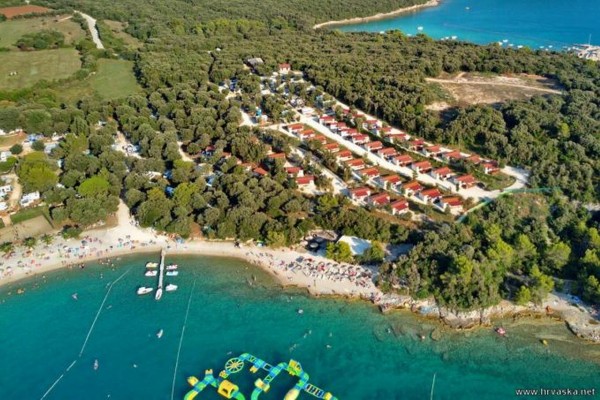 PULA, ISTRA, GRAĐEVINSKA PARCELA 180 EUR PO M2, TURISTIČKE NAMJENE U BLIZINI MORA